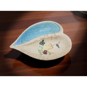 vintage heart shaped ceramic floral/splatter paint design rare ashtray